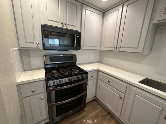 119 S Glassell Street B, Orange, CA 92866