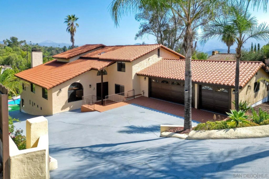 4331 Nabal Dr, La Mesa, CA 91941