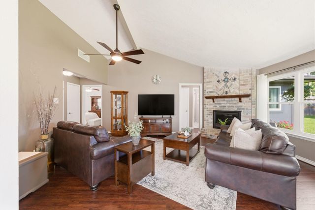 3031 Becket Street, Pearland, TX 77584
