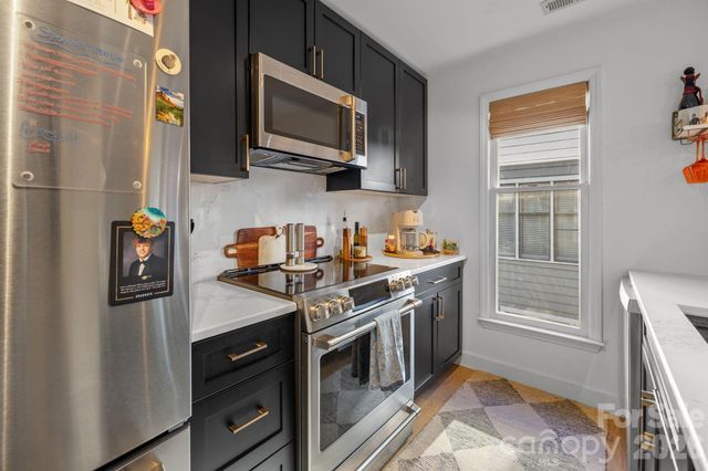 318 Queens Road 11, Charlotte, NC 28204