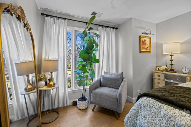 318 Queens Road 11, Charlotte, NC 28204