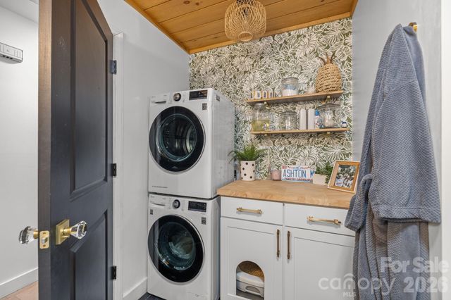 318 Queens Road 11, Charlotte, NC 28204