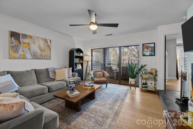 318 Queens Road 11, Charlotte, NC 28204