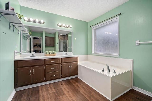2290 Bob White Court, Mobile, AL 36695
