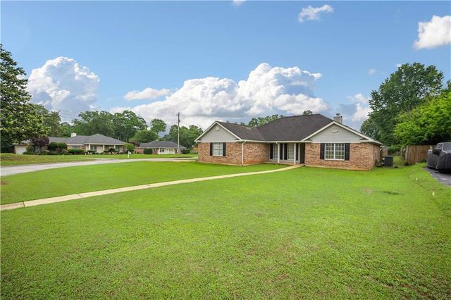 2290 Bob White Court, Mobile, AL 36695