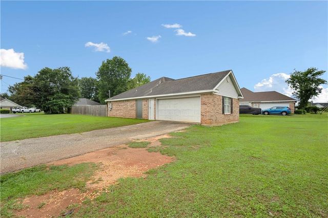 2290 Bob White Court, Mobile, AL 36695