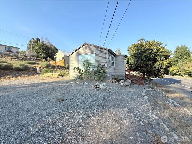 825 2nd Avenue N, Okanogan, WA 98840