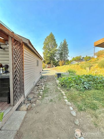 825 2nd Avenue N, Okanogan, WA 98840