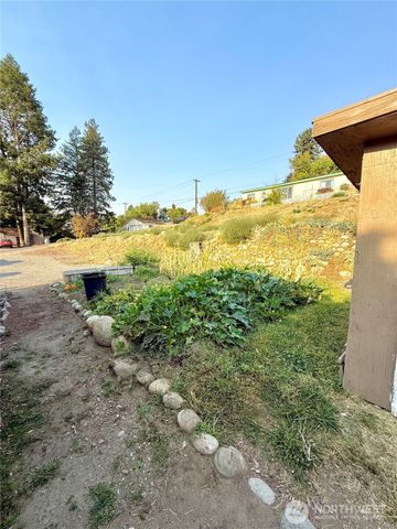825 2nd Avenue N, Okanogan, WA 98840