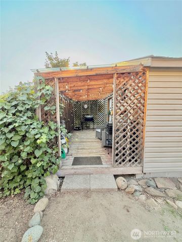 825 2nd Avenue N, Okanogan, WA 98840