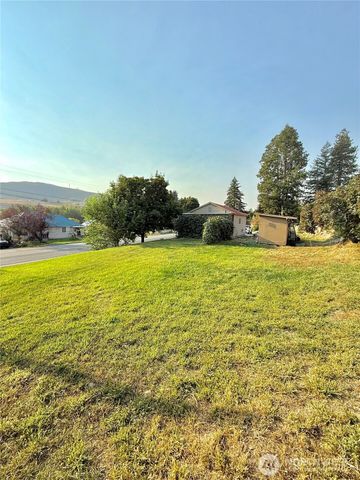 825 2nd Avenue N, Okanogan, WA 98840