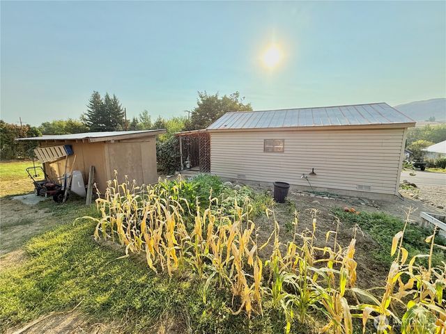 825 2nd Avenue N, Okanogan, WA 98840