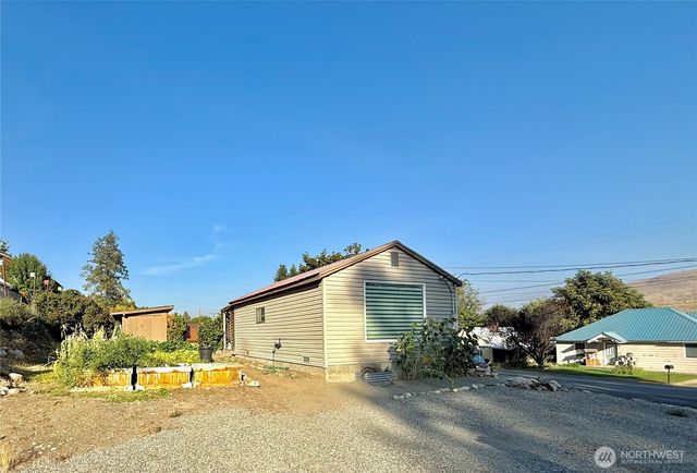 825 2nd Avenue N, Okanogan, WA 98840