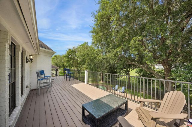 32743 Weybridge St, Fulshear, TX 77441