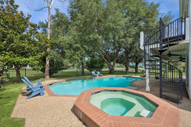 32743 Weybridge St, Fulshear, TX 77441