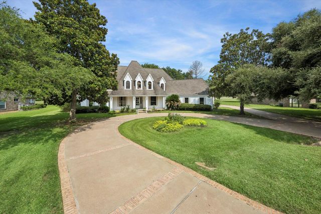 32743 Weybridge St, Fulshear, TX 77441