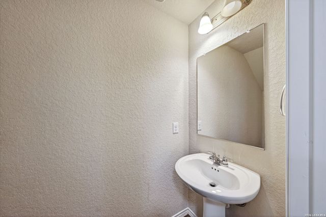 8518 Cassia Cove, Converse, TX 78109