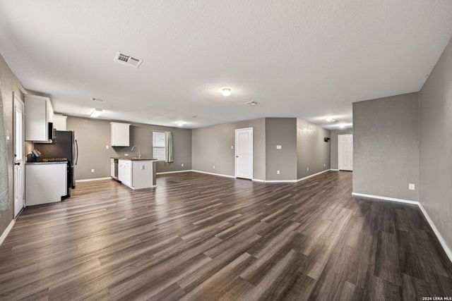 8518 Cassia Cove, Converse, TX 78109