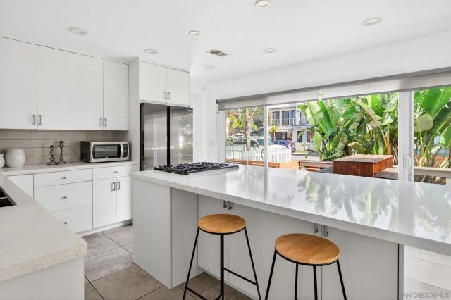 806 2nd St, Imperial Beach, CA 91932