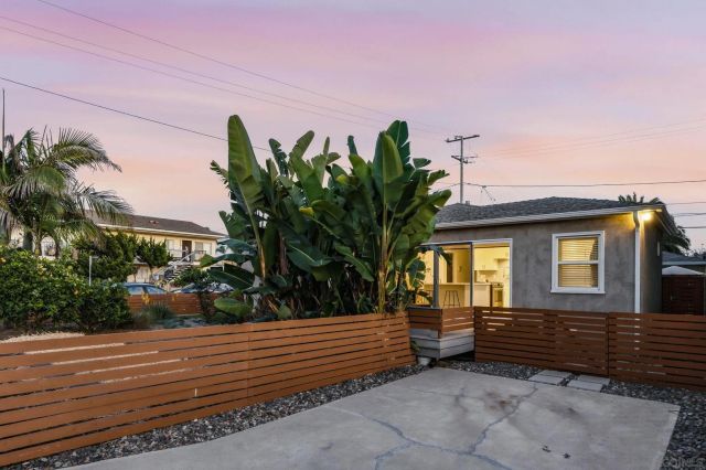 806 2nd St, Imperial Beach, CA 91932