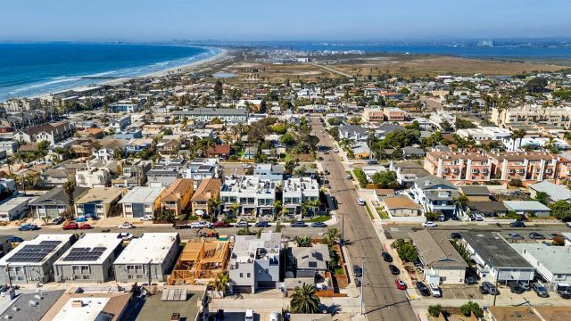 806 2nd St, Imperial Beach, CA 91932