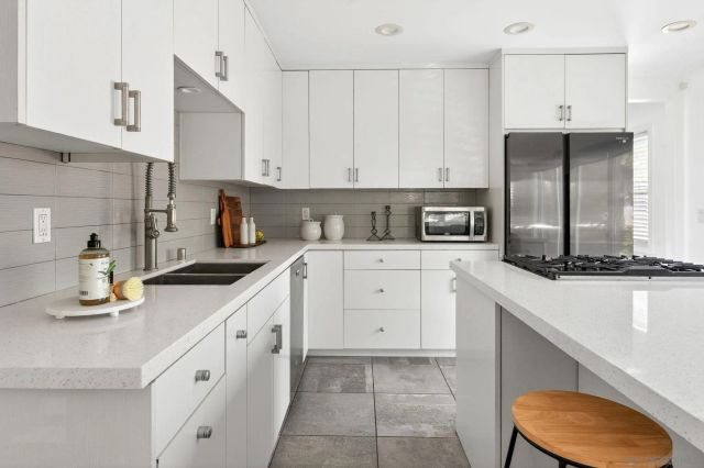 806 2nd St, Imperial Beach, CA 91932