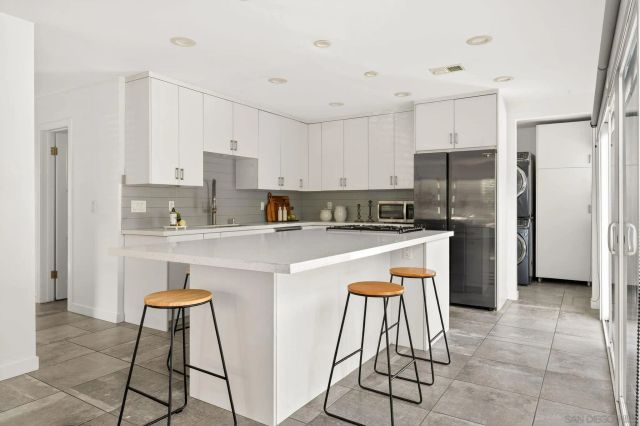 806 2nd St, Imperial Beach, CA 91932