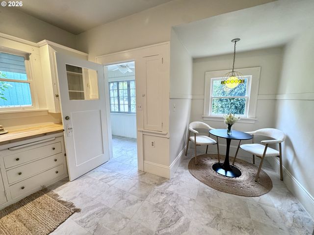9115 N PORTSMOUTH Ave, Portland, OR 97203