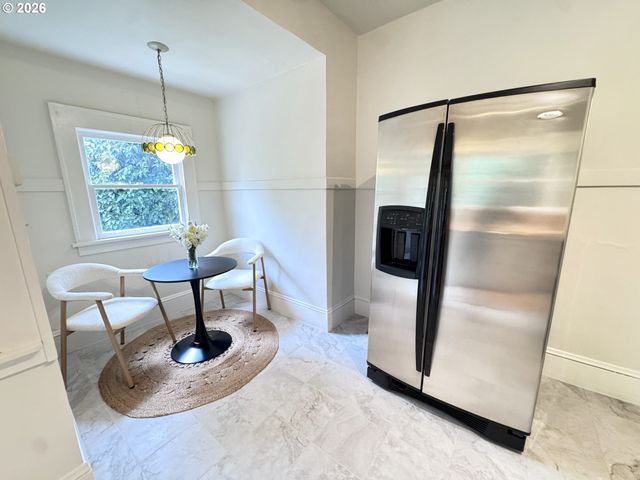 9115 N PORTSMOUTH Ave, Portland, OR 97203