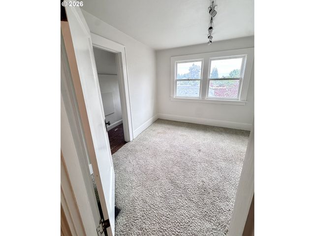 9115 N PORTSMOUTH Ave, Portland, OR 97203
