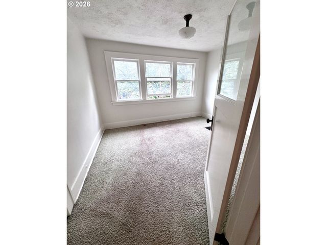 9115 N PORTSMOUTH Ave, Portland, OR 97203