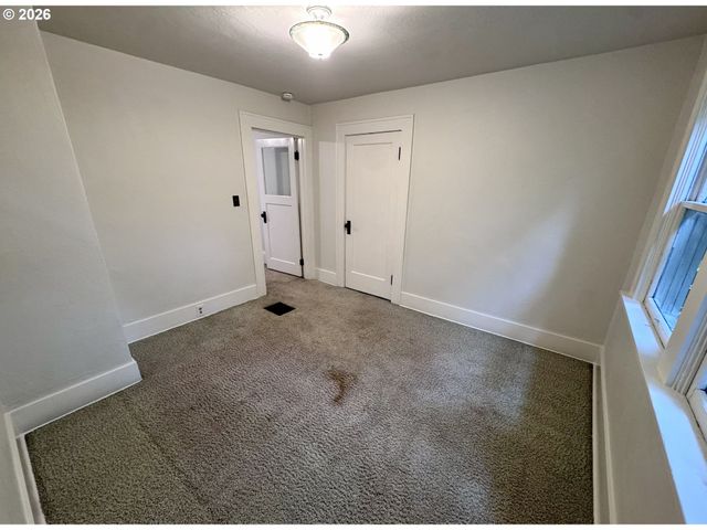 9115 N PORTSMOUTH Ave, Portland, OR 97203