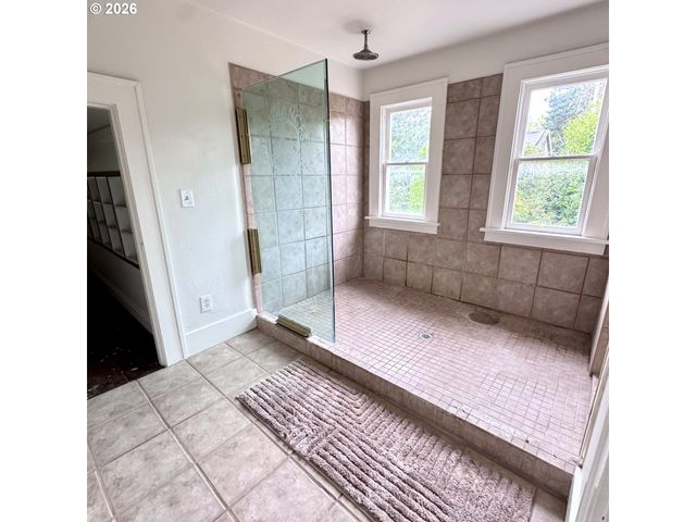 9115 N PORTSMOUTH Ave, Portland, OR 97203