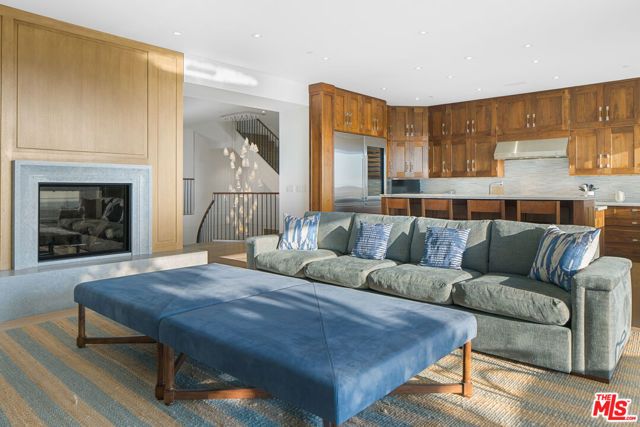 1347 Palisades Beach Road, Santa Monica, CA 90401