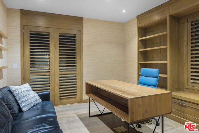 1347 Palisades Beach Road, Santa Monica, CA 90401