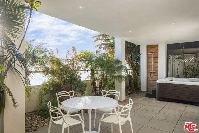 1347 Palisades Beach Road, Santa Monica, CA 90401