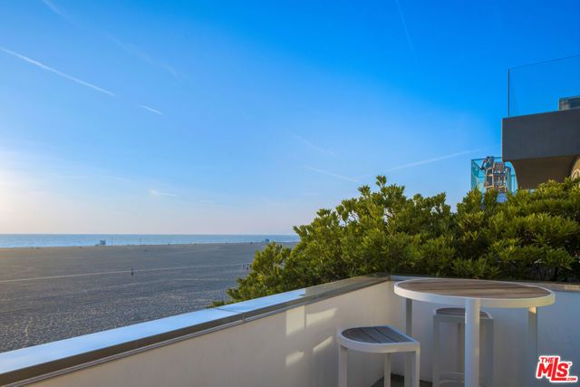 1347 Palisades Beach Road, Santa Monica, CA 90401