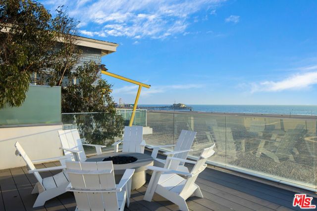 1347 Palisades Beach Road, Santa Monica, CA 90401
