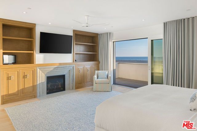 1347 Palisades Beach Road, Santa Monica, CA 90401