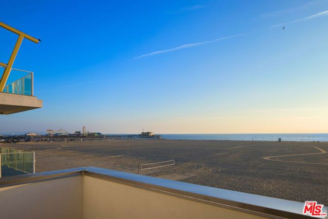 1347 Palisades Beach Road, Santa Monica, CA 90401