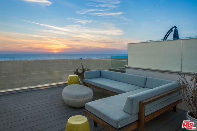 1347 Palisades Beach Road, Santa Monica, CA 90401