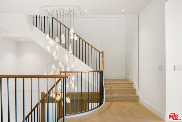 1347 Palisades Beach Road, Santa Monica, CA 90401