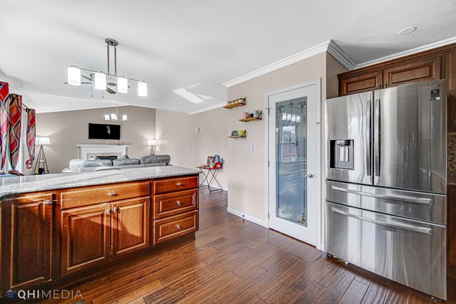1679 Templeton Court, Mundelein, IL 60060