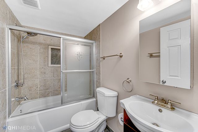 1679 Templeton Court, Mundelein, IL 60060