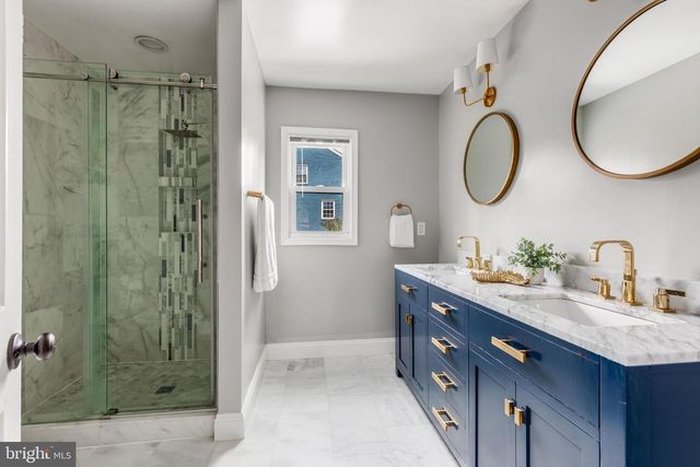 2400 S ARLINGTON RIDGE RD, Arlington, VA 22202