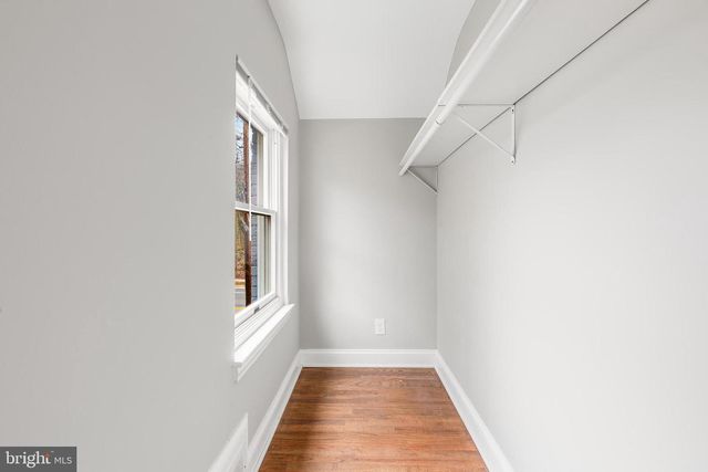 2400 S ARLINGTON RIDGE RD, Arlington, VA 22202