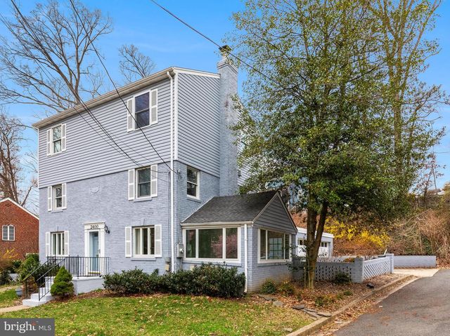 2400 S ARLINGTON RIDGE RD, Arlington, VA 22202