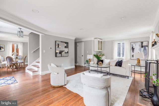 2400 S ARLINGTON RIDGE RD, Arlington, VA 22202