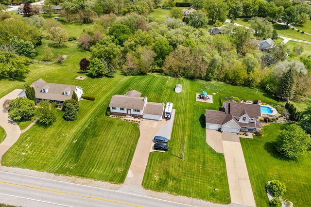 11435 95th Avenue, Blue Grass, IA 52726
