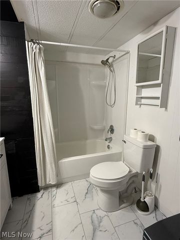 13675 Cleveland Avenue NW, Uniontown, OH 44685